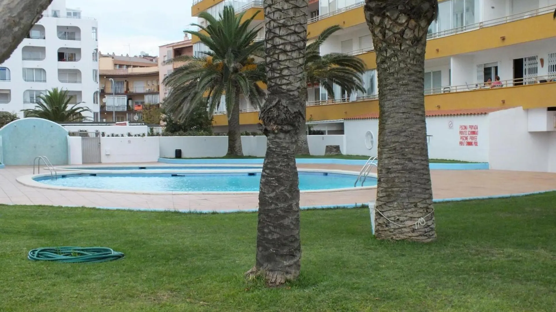 Apartamento En Rosas Santa-Margarita, Con Vistas Al Mar, Piscina, Y Acceso Directo A La Playa - Es-204-42 0*, Roses Španělsko